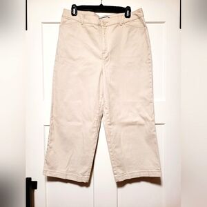 Croft & Barrow Women's Stretch Capri Pants Sz 12 Beige Mature Neutral Everyday